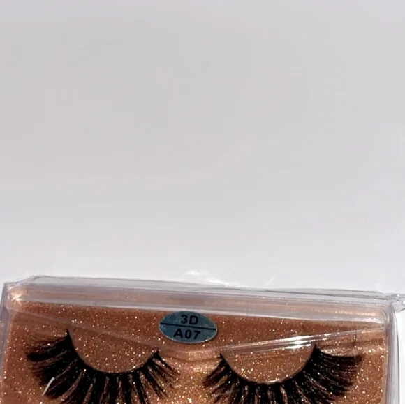 Eyelashes - Picture 11 of 11